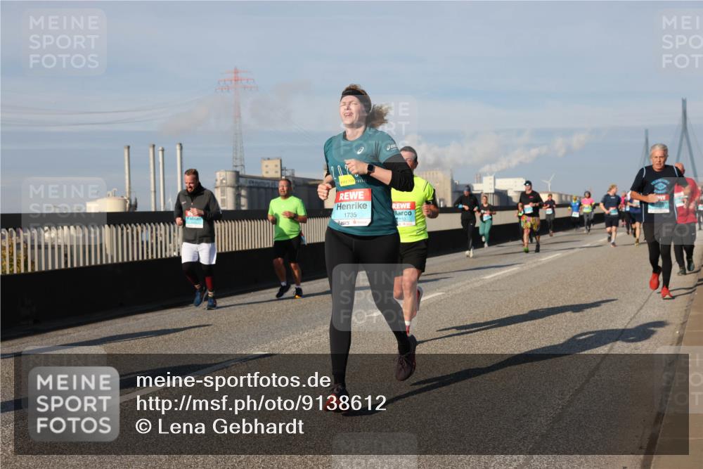 03.10.2025 - Köhlbrandbrückenlauf Lena Gebhardt http://msf.ph/oto/9138612 03.10.2025 09:56:20 Position 2 1735, 2110 meine-sportfotos.de