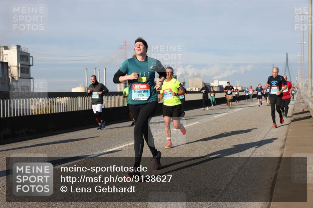 03.10.2025 - Köhlbrandbrückenlauf Lena Gebhardt http://msf.ph/oto/9138627 03.10.2025 09:56:20 Position 2 25, 1735, 2110 meine-sportfotos.de