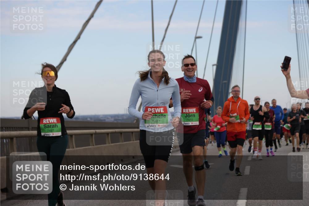 03.10.2025 - Köhlbrandbrückenlauf Jannik Wohlers http://msf.ph/oto/9138644 03.10.2025 15:28:30 Position 1 7497, 7487, 7472 meine-sportfotos.de