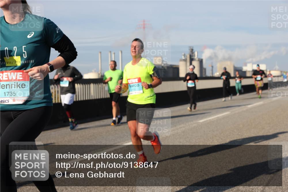 03.10.2025 - Köhlbrandbrückenlauf Lena Gebhardt http://msf.ph/oto/9138647 03.10.2025 09:56:21 Position 2 25, 1735, 2110 meine-sportfotos.de
