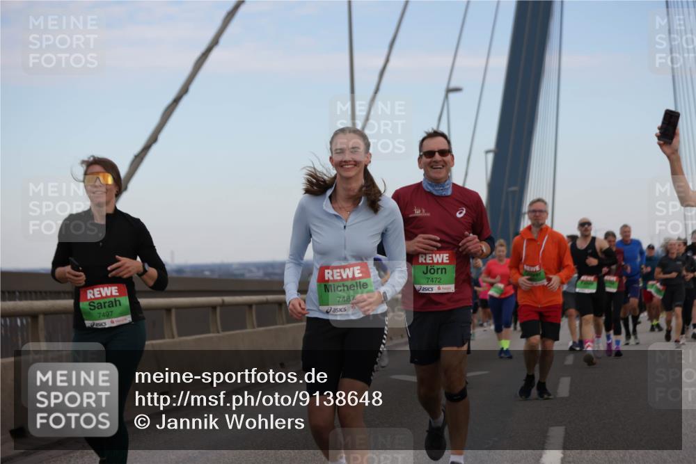 03.10.2025 - Köhlbrandbrückenlauf Jannik Wohlers http://msf.ph/oto/9138648 03.10.2025 15:28:30 Position 1 11, 7497, 7487, 7472 meine-sportfotos.de