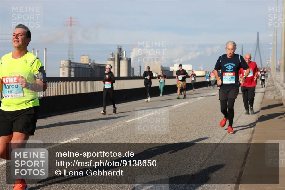 03.10.2025 - Köhlbrandbrückenlauf Lena Gebhardt http://msf.ph/oto/9138650 03.10.2025 09:56:21 Position 2 2110 meine-sportfotos.de