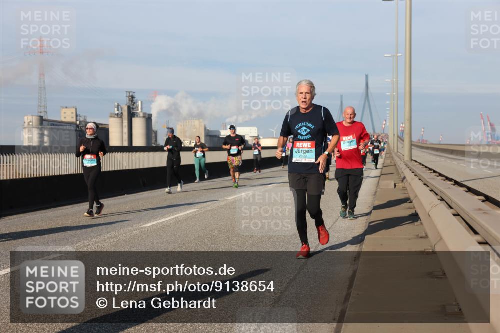 03.10.2025 - Köhlbrandbrückenlauf Lena Gebhardt http://msf.ph/oto/9138654 03.10.2025 09:56:21 Position 2 2699 meine-sportfotos.de