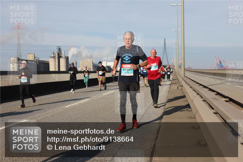 03.10.2025 - Köhlbrandbrückenlauf Lena Gebhardt http://msf.ph/oto/9138664 03.10.2025 09:56:22 Position 2 2699 meine-sportfotos.de