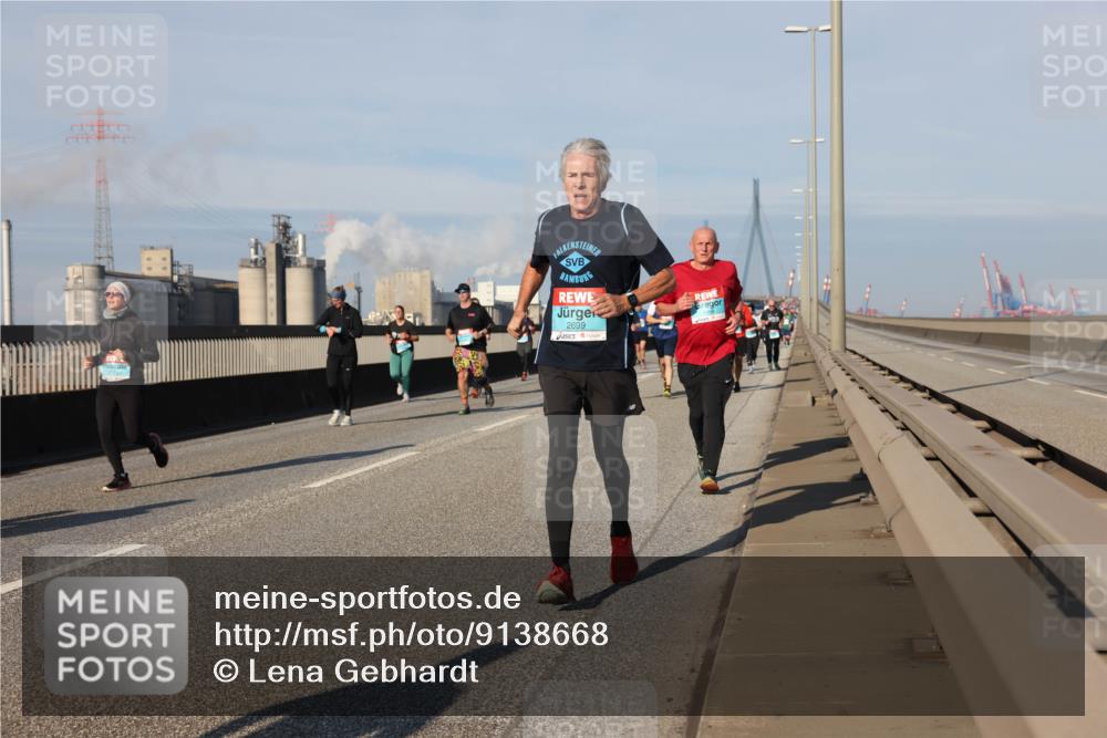 03.10.2025 - Köhlbrandbrückenlauf Lena Gebhardt http://msf.ph/oto/9138668 03.10.2025 09:56:22 Position 2 2699 meine-sportfotos.de