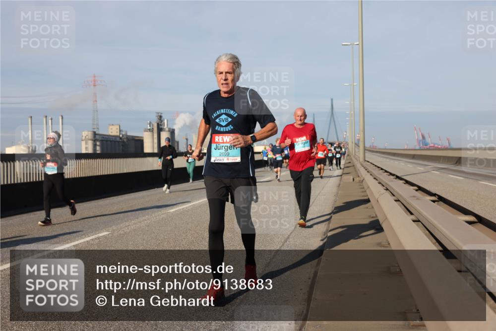 03.10.2025 - Köhlbrandbrückenlauf Lena Gebhardt http://msf.ph/oto/9138683 03.10.2025 09:56:23 Position 2 2699 meine-sportfotos.de