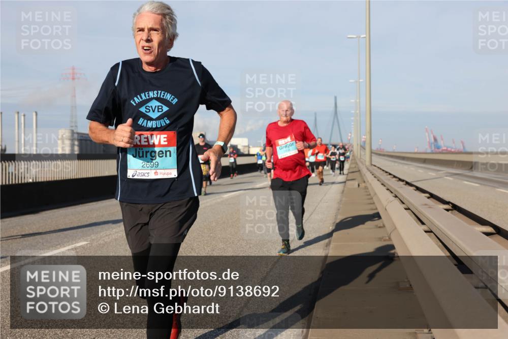 03.10.2025 - Köhlbrandbrückenlauf Lena Gebhardt http://msf.ph/oto/9138692 03.10.2025 09:56:23 Position 2 2699, 148 meine-sportfotos.de