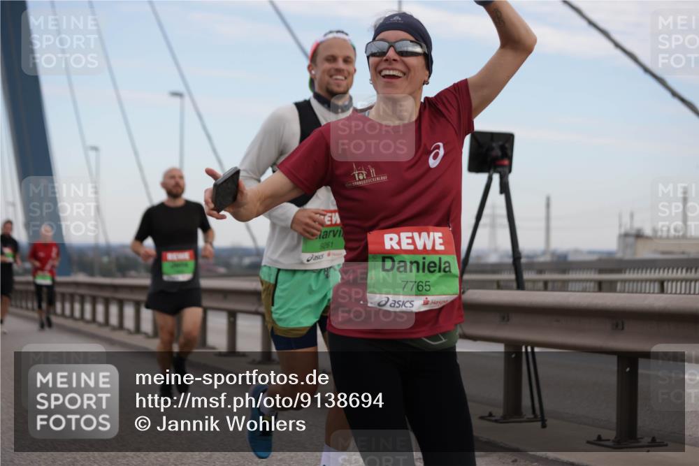 03.10.2025 - Köhlbrandbrückenlauf Jannik Wohlers http://msf.ph/oto/9138694 03.10.2025 15:28:31 Position 1 9261, 7765 meine-sportfotos.de