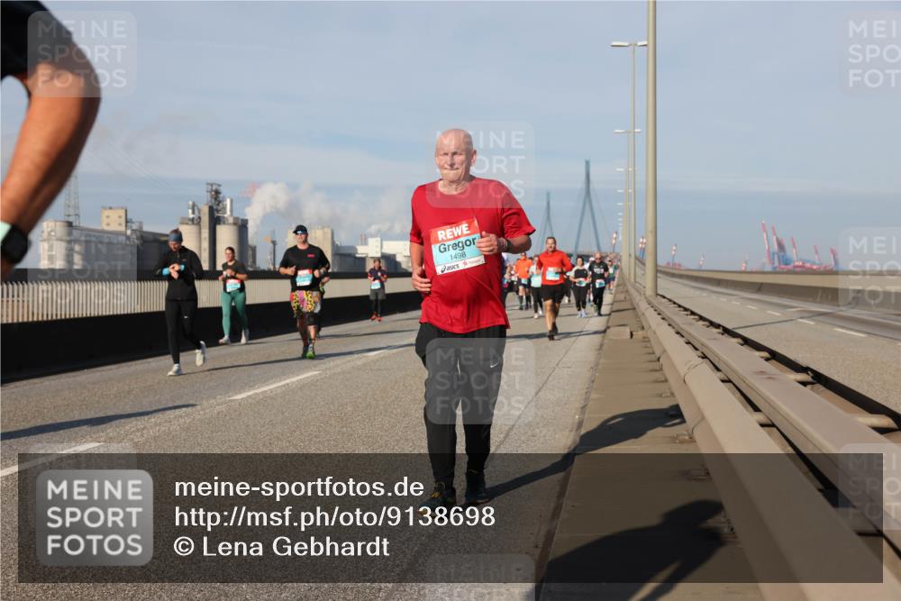 03.10.2025 - Köhlbrandbrückenlauf Lena Gebhardt http://msf.ph/oto/9138698 03.10.2025 09:56:24 Position 2 1498 meine-sportfotos.de
