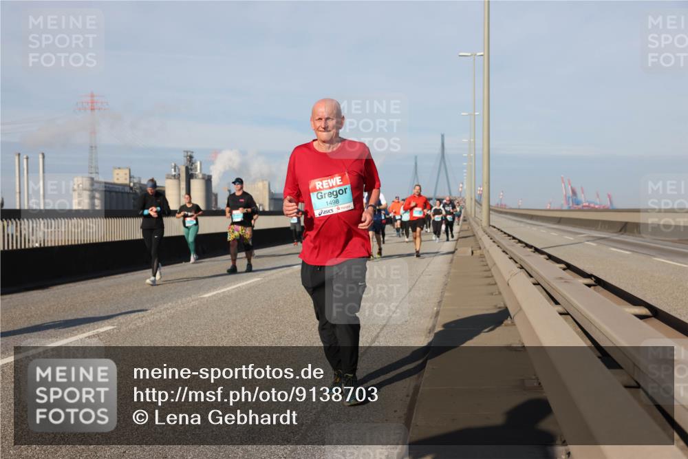 03.10.2025 - Köhlbrandbrückenlauf Lena Gebhardt http://msf.ph/oto/9138703 03.10.2025 09:56:24 Position 2 1498 meine-sportfotos.de