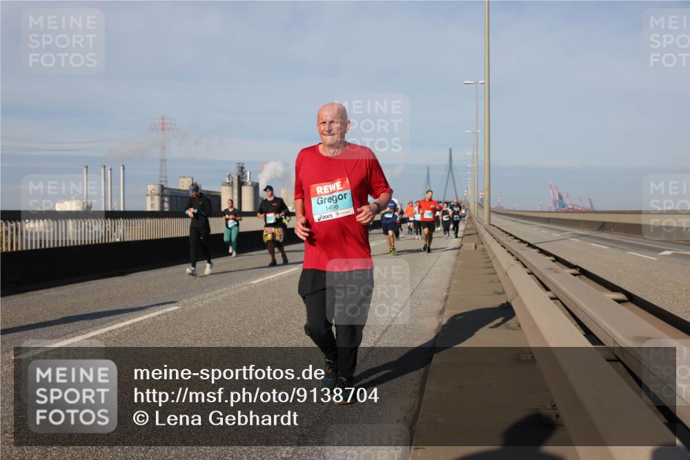 03.10.2025 - Köhlbrandbrückenlauf Lena Gebhardt http://msf.ph/oto/9138704 03.10.2025 09:56:24 Position 2 1498 meine-sportfotos.de