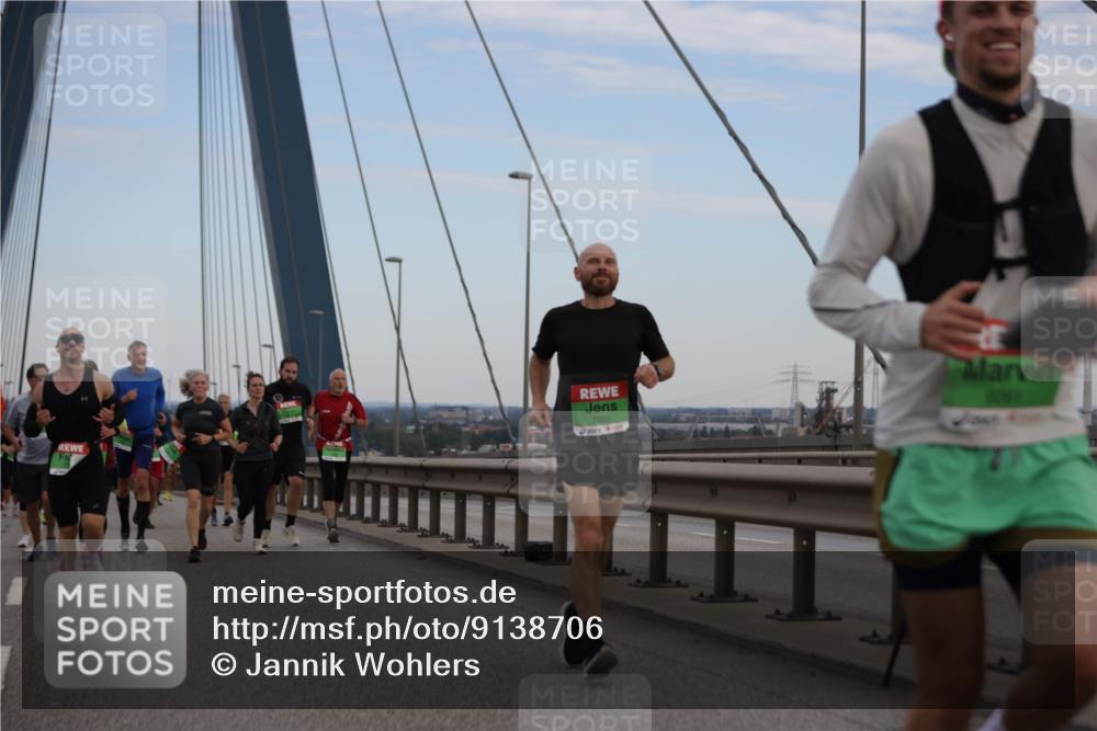 03.10.2025 - Köhlbrandbrückenlauf Jannik Wohlers http://msf.ph/oto/9138706 03.10.2025 15:28:32 Position 1 3267, 7995 meine-sportfotos.de