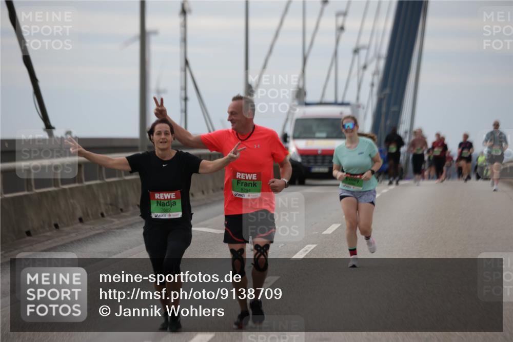 03.10.2025 - Köhlbrandbrückenlauf Jannik Wohlers http://msf.ph/oto/9138709 03.10.2025 16:09:00 Position 1 7682, 8284 meine-sportfotos.de