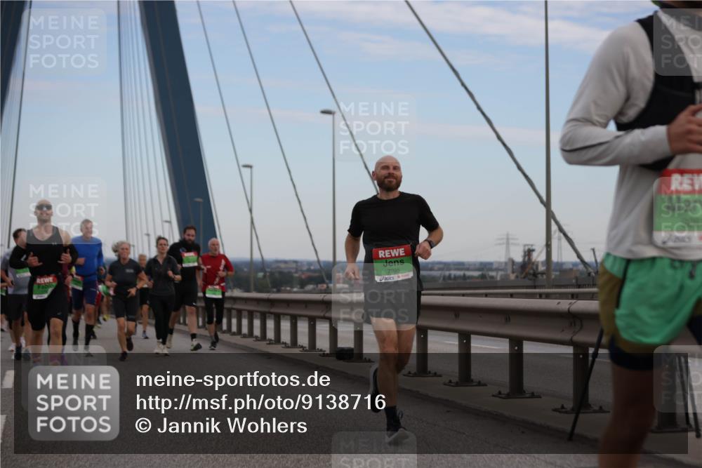 03.10.2025 - Köhlbrandbrückenlauf Jannik Wohlers http://msf.ph/oto/9138716 03.10.2025 15:28:32 Position 1 926, 7995 meine-sportfotos.de
