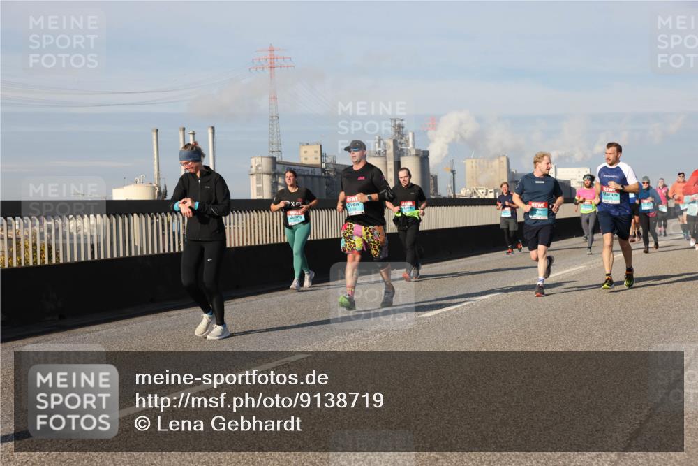 03.10.2025 - Köhlbrandbrückenlauf Lena Gebhardt http://msf.ph/oto/9138719 03.10.2025 09:56:25 Position 2  meine-sportfotos.de