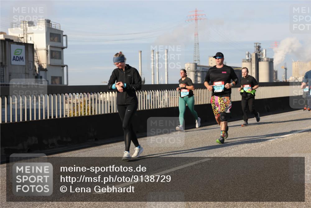 03.10.2025 - Köhlbrandbrückenlauf Lena Gebhardt http://msf.ph/oto/9138729 03.10.2025 09:56:26 Position 2  meine-sportfotos.de