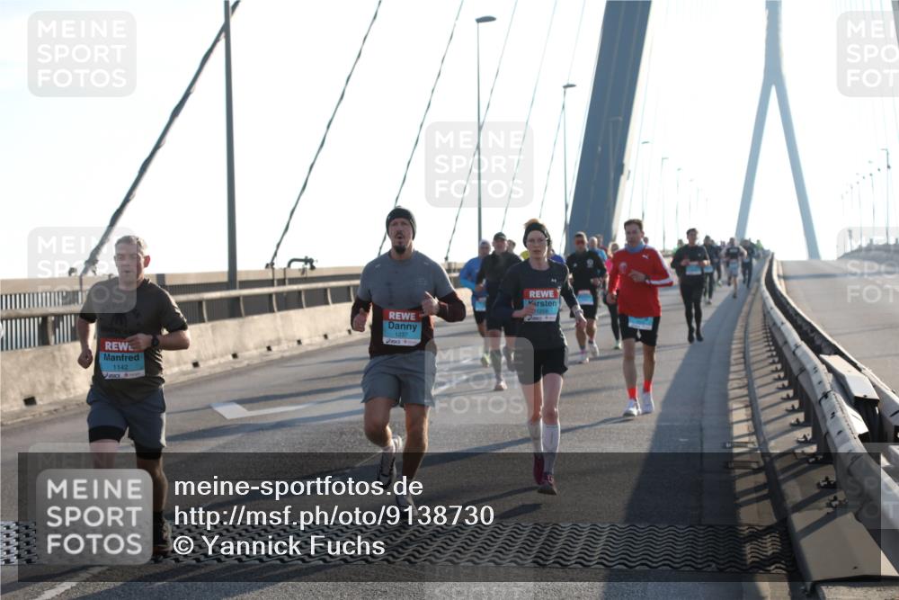 03.10.2025 - Köhlbrandbrückenlauf Yannick Fuchs http://msf.ph/oto/9138730 03.10.2025 08:23:08 Position 2 1142, 1237, 1258 meine-sportfotos.de