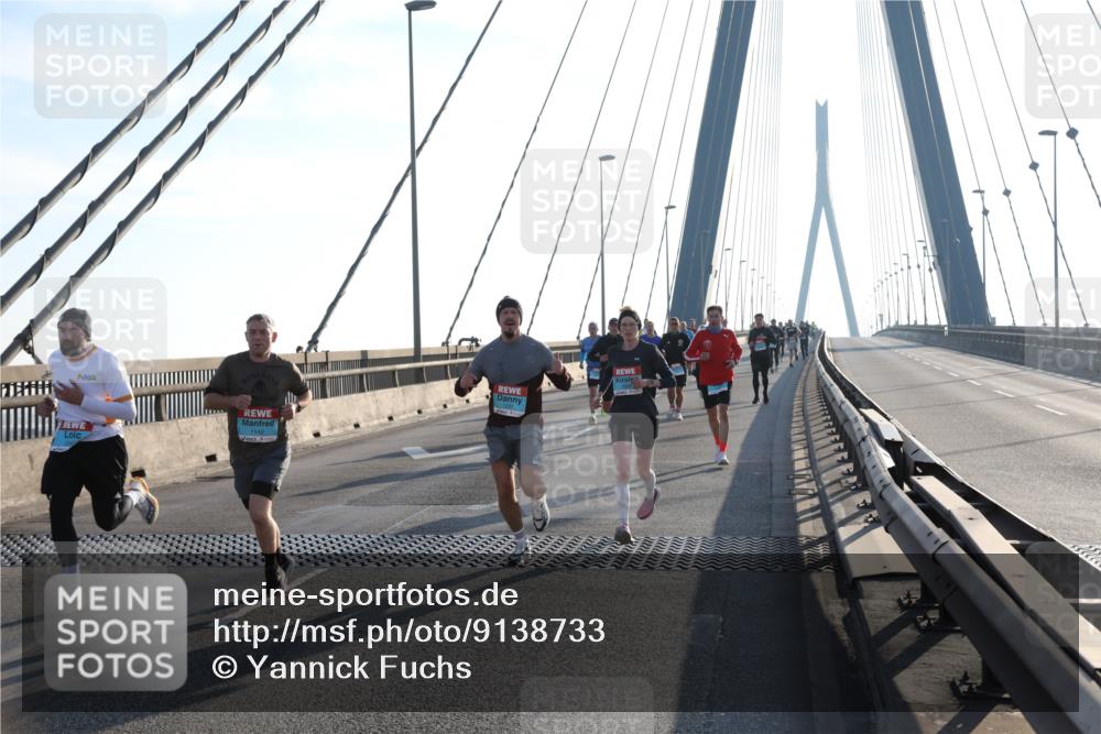 03.10.2025 - Köhlbrandbrückenlauf Yannick Fuchs http://msf.ph/oto/9138733 03.10.2025 08:23:08 Position 2 1142 meine-sportfotos.de