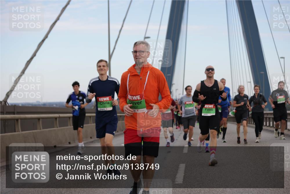 03.10.2025 - Köhlbrandbrückenlauf Jannik Wohlers http://msf.ph/oto/9138749 03.10.2025 15:28:33 Position 1 7321, 7937, 7753 meine-sportfotos.de