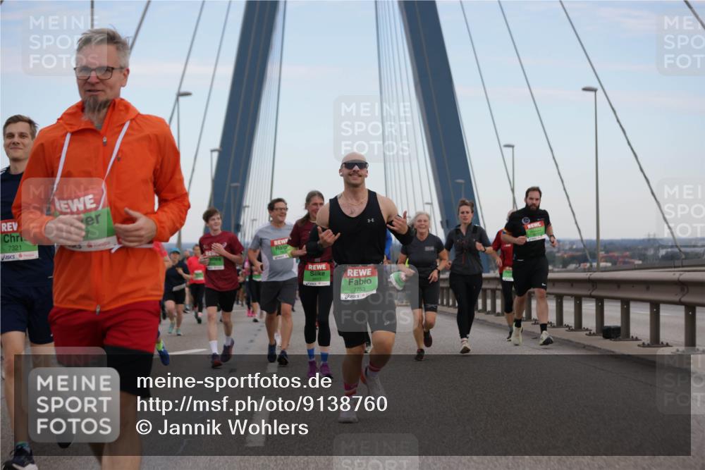 03.10.2025 - Köhlbrandbrückenlauf Jannik Wohlers http://msf.ph/oto/9138760 03.10.2025 15:28:33 Position 1 7321, 7753 meine-sportfotos.de