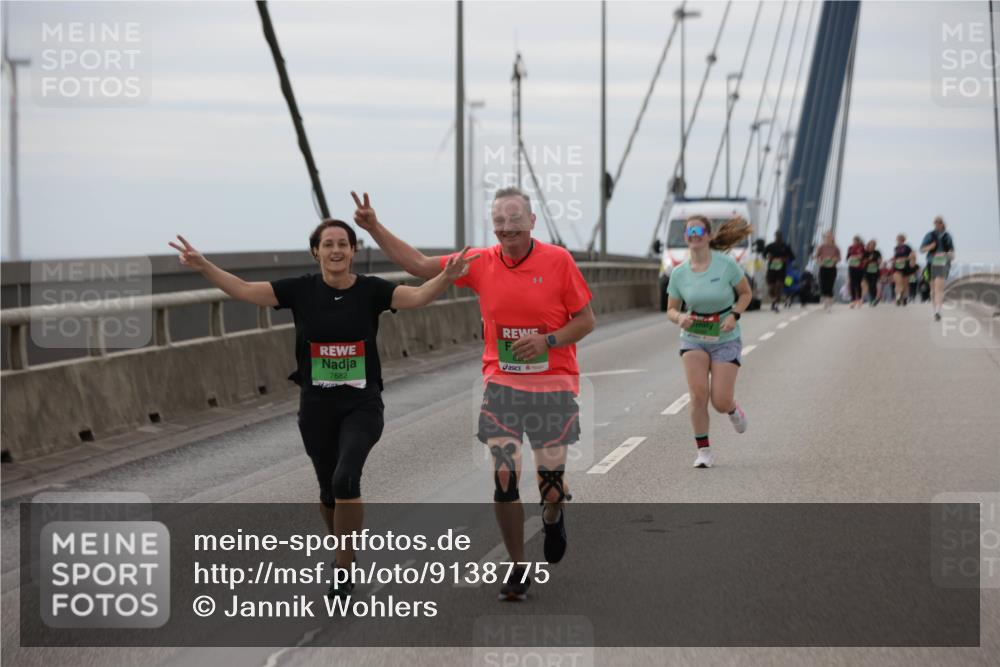 03.10.2025 - Köhlbrandbrückenlauf Jannik Wohlers http://msf.ph/oto/9138775 03.10.2025 16:09:01 Position 1 7682 meine-sportfotos.de