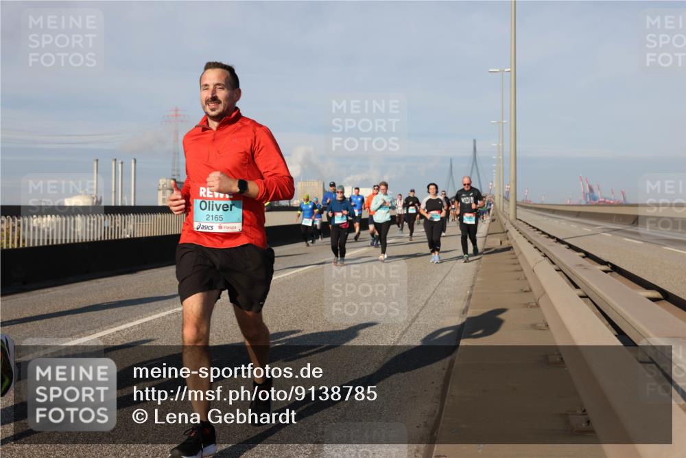 03.10.2025 - Köhlbrandbrückenlauf Lena Gebhardt http://msf.ph/oto/9138785 03.10.2025 09:56:29 Position 2 2165 meine-sportfotos.de