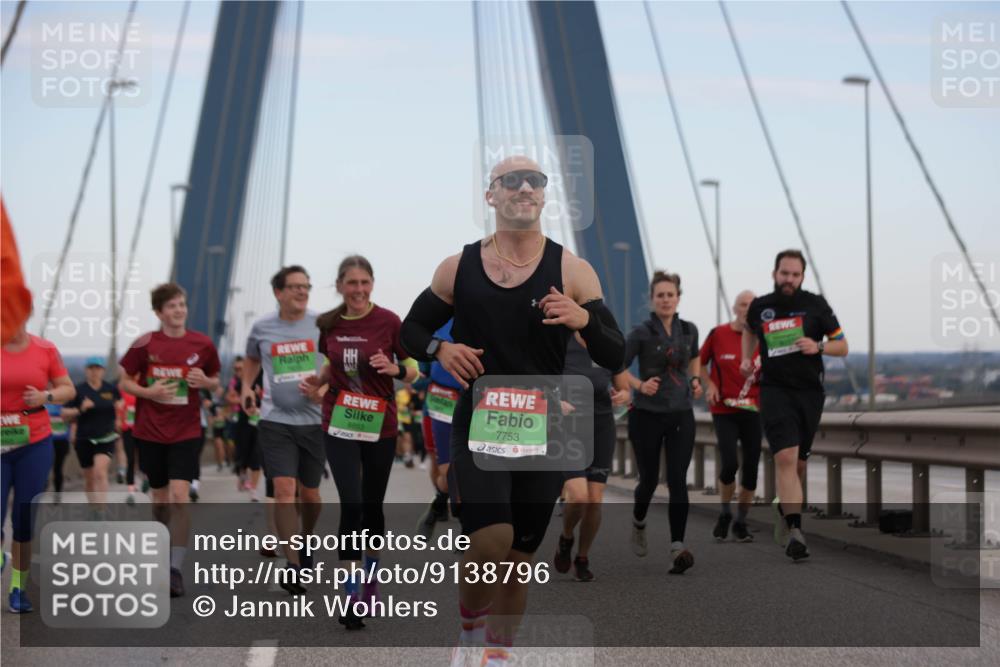 03.10.2025 - Köhlbrandbrückenlauf Jannik Wohlers http://msf.ph/oto/9138796 03.10.2025 15:28:34 Position 1 8853, 7753 meine-sportfotos.de