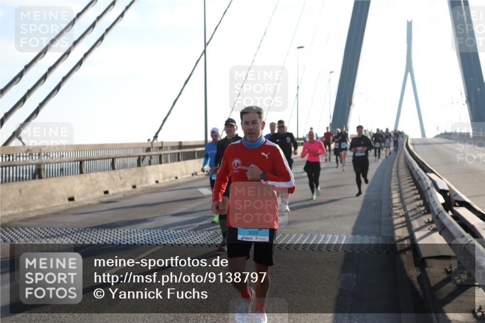 03.10.2025 - Köhlbrandbrückenlauf Yannick Fuchs http://msf.ph/oto/9138797 03.10.2025 08:23:11 Position 2 3525 meine-sportfotos.de