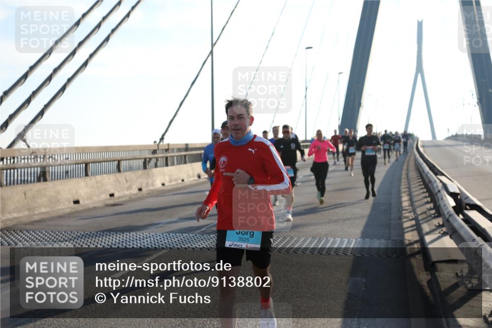 03.10.2025 - Köhlbrandbrückenlauf Yannick Fuchs http://msf.ph/oto/9138802 03.10.2025 08:23:11 Position 2 3525 meine-sportfotos.de