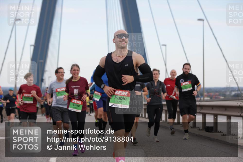 03.10.2025 - Köhlbrandbrückenlauf Jannik Wohlers http://msf.ph/oto/9138804 03.10.2025 15:28:34 Position 1 8853, 7753 meine-sportfotos.de