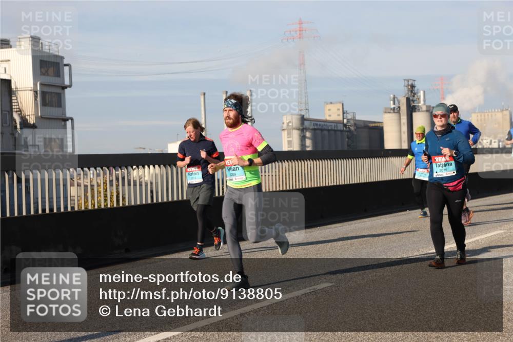 03.10.2025 - Köhlbrandbrückenlauf Lena Gebhardt http://msf.ph/oto/9138805 03.10.2025 09:56:31 Position 2 2209, 2079 meine-sportfotos.de