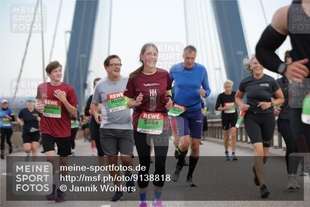 03.10.2025 - Köhlbrandbrückenlauf Jannik Wohlers http://msf.ph/oto/9138818 03.10.2025 15:28:34 Position 1 7603, 7600, 8853 meine-sportfotos.de