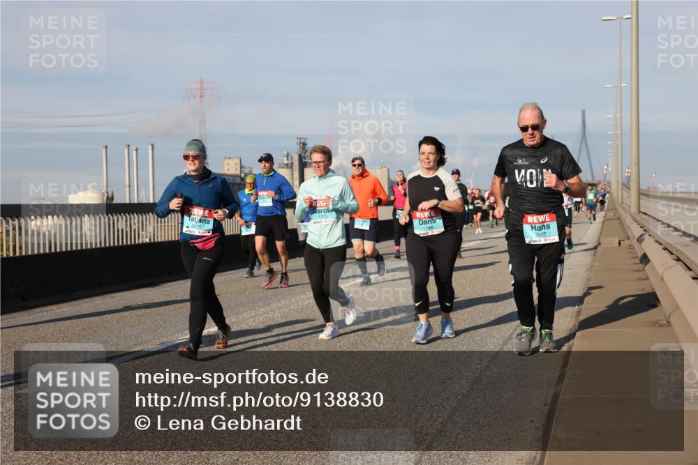 03.10.2025 - Köhlbrandbrückenlauf Lena Gebhardt http://msf.ph/oto/9138830 03.10.2025 09:56:32 Position 2 2079, 1745, 1796, 3327 meine-sportfotos.de