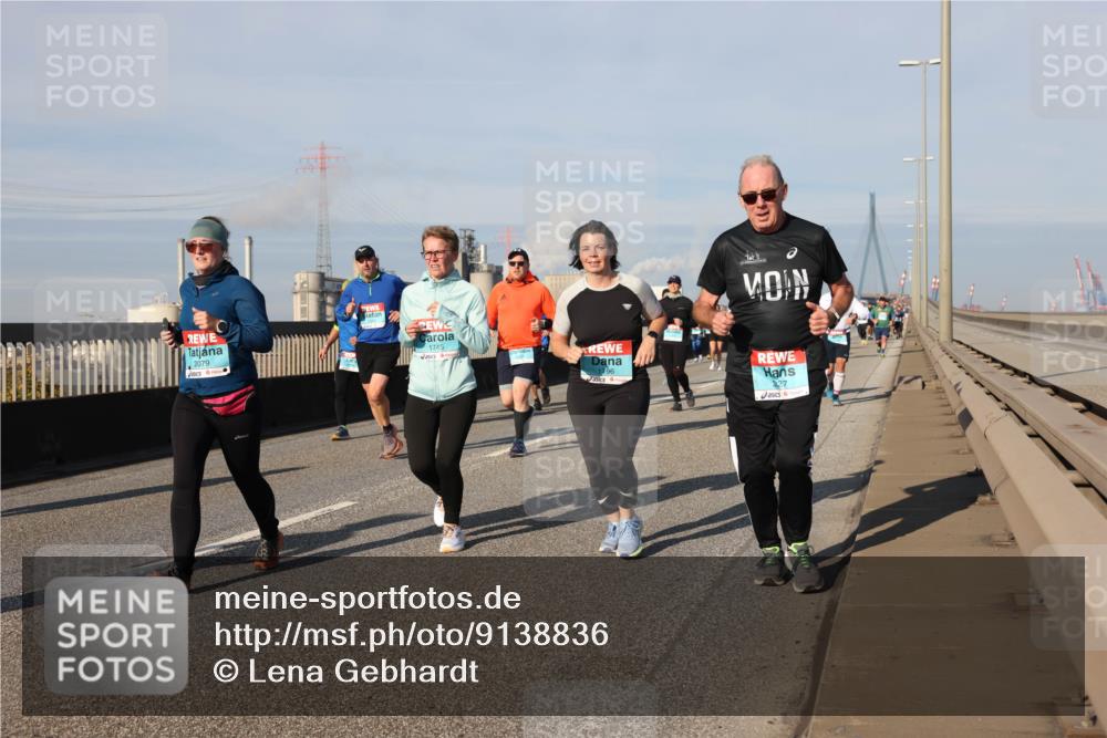 03.10.2025 - Köhlbrandbrückenlauf Lena Gebhardt http://msf.ph/oto/9138836 03.10.2025 09:56:32 Position 2 2079, 1745, 1796, 327 meine-sportfotos.de