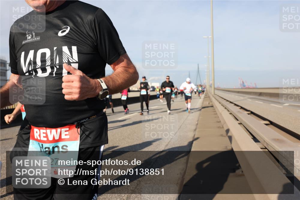 03.10.2025 - Köhlbrandbrückenlauf Lena Gebhardt http://msf.ph/oto/9138851 03.10.2025 09:56:33 Position 2 27 meine-sportfotos.de