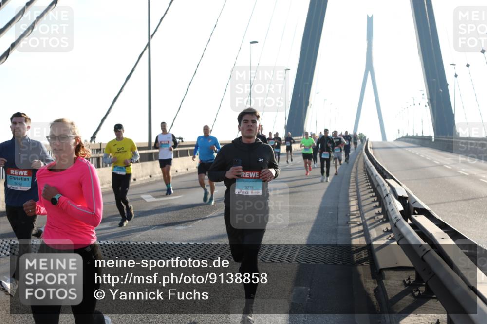 03.10.2025 - Köhlbrandbrückenlauf Yannick Fuchs http://msf.ph/oto/9138858 03.10.2025 08:23:14 Position 2 1052, 3775 meine-sportfotos.de