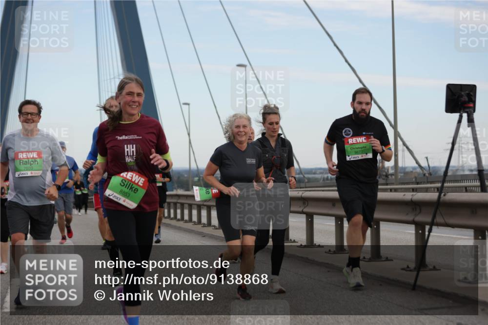 03.10.2025 - Köhlbrandbrückenlauf Jannik Wohlers http://msf.ph/oto/9138868 03.10.2025 15:28:36 Position 1 7603, 8853, 9677 meine-sportfotos.de