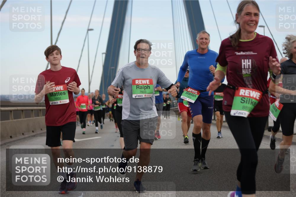 03.10.2025 - Köhlbrandbrückenlauf Jannik Wohlers http://msf.ph/oto/9138879 03.10.2025 15:28:36 Position 1 7602, 7603, 7363, 885 meine-sportfotos.de