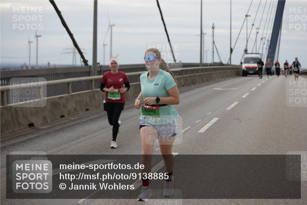 03.10.2025 - Köhlbrandbrückenlauf Jannik Wohlers http://msf.ph/oto/9138885 03.10.2025 16:09:06 Position 1 8298 meine-sportfotos.de