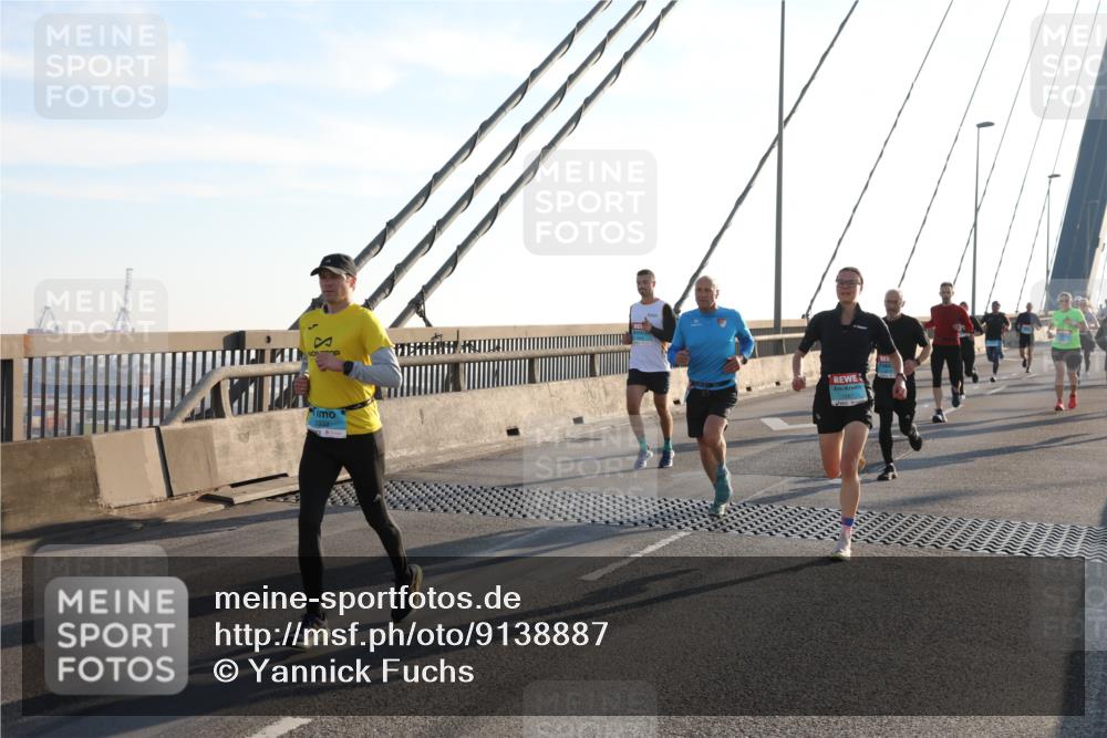 03.10.2025 - Köhlbrandbrückenlauf Yannick Fuchs http://msf.ph/oto/9138887 03.10.2025 08:23:16 Position 2  meine-sportfotos.de