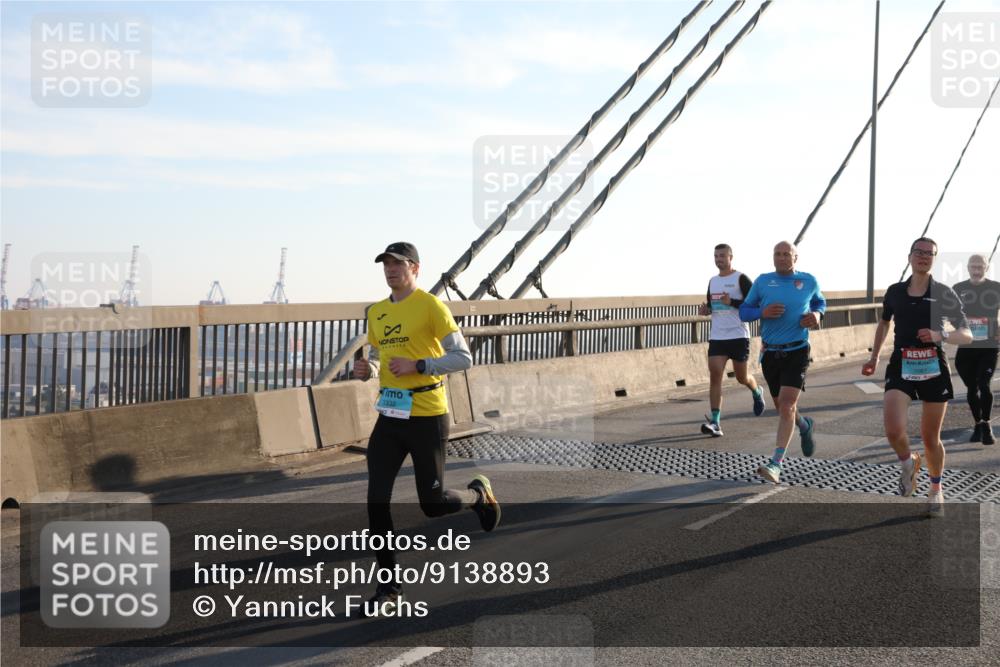 03.10.2025 - Köhlbrandbrückenlauf Yannick Fuchs http://msf.ph/oto/9138893 03.10.2025 08:23:16 Position 2 3332 meine-sportfotos.de