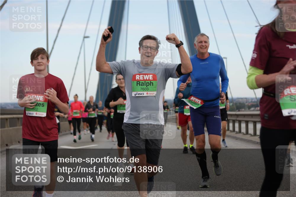 03.10.2025 - Köhlbrandbrückenlauf Jannik Wohlers http://msf.ph/oto/9138906 03.10.2025 15:28:36 Position 1 7602, 7603 meine-sportfotos.de