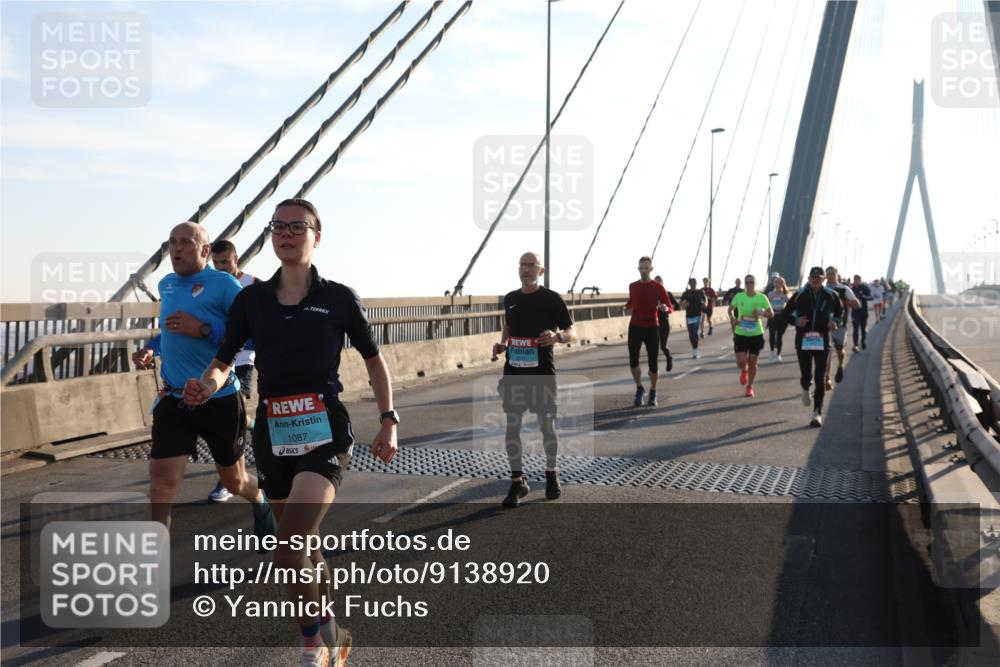 03.10.2025 - Köhlbrandbrückenlauf Yannick Fuchs http://msf.ph/oto/9138920 03.10.2025 08:23:17 Position 2 1087, 3211 meine-sportfotos.de