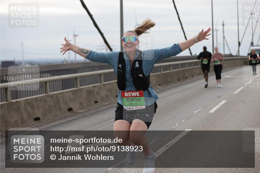 03.10.2025 - Köhlbrandbrückenlauf Jannik Wohlers http://msf.ph/oto/9138923 03.10.2025 16:09:20 Position 1 8741 meine-sportfotos.de