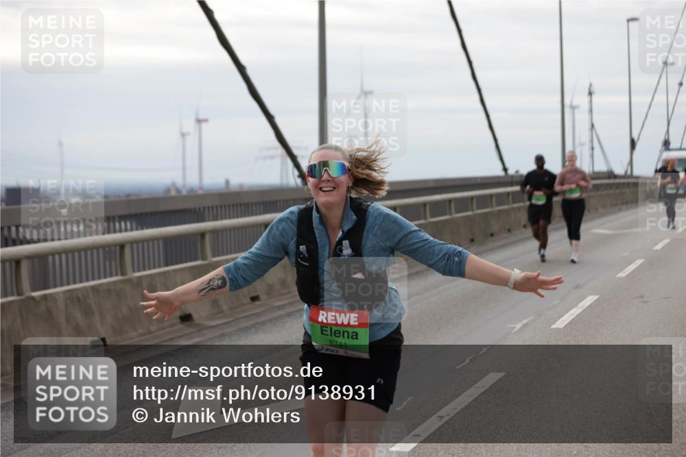 03.10.2025 - Köhlbrandbrückenlauf Jannik Wohlers http://msf.ph/oto/9138931 03.10.2025 16:09:20 Position 1 8741 meine-sportfotos.de