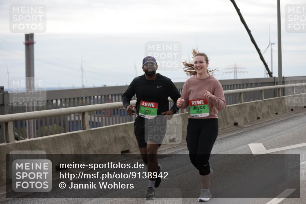 03.10.2025 - Köhlbrandbrückenlauf Jannik Wohlers http://msf.ph/oto/9138942 03.10.2025 16:09:29 Position 1 9667, 8668 meine-sportfotos.de