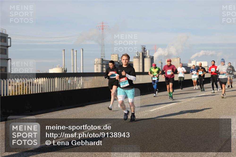 03.10.2025 - Köhlbrandbrückenlauf Lena Gebhardt http://msf.ph/oto/9138943 03.10.2025 09:56:39 Position 2 3381 meine-sportfotos.de