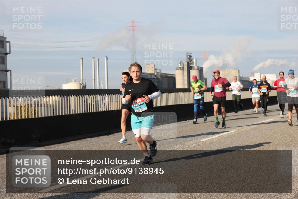 03.10.2025 - Köhlbrandbrückenlauf Lena Gebhardt http://msf.ph/oto/9138945 03.10.2025 09:56:39 Position 2 3381 meine-sportfotos.de