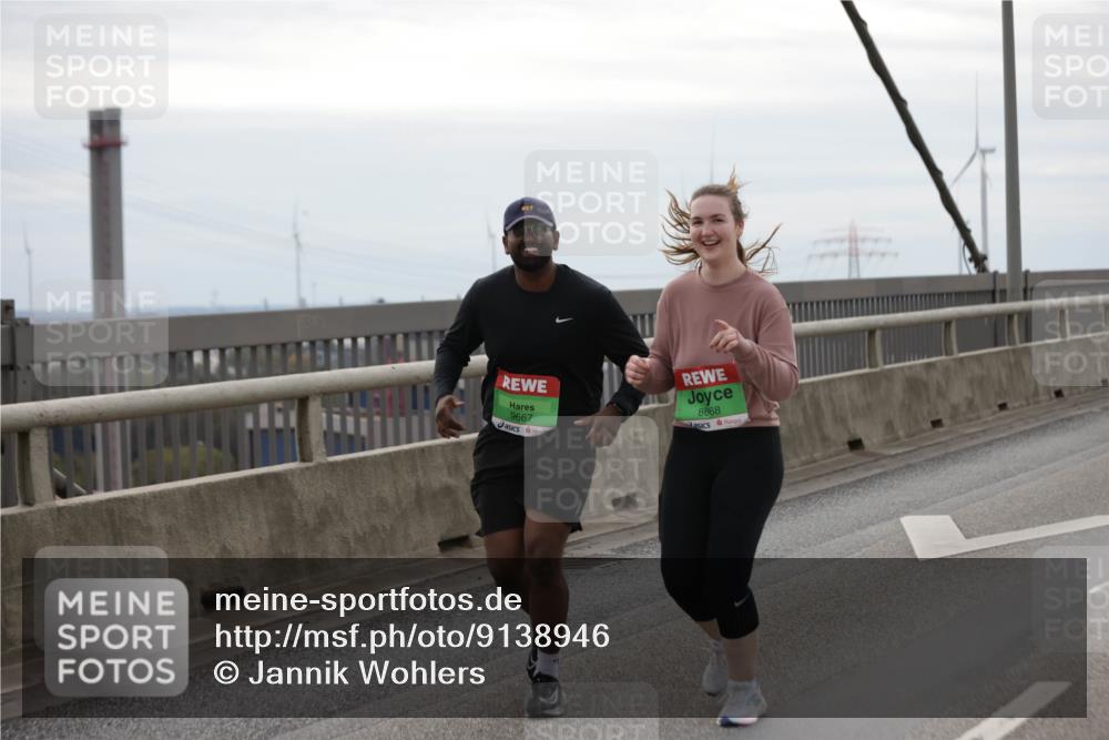 03.10.2025 - Köhlbrandbrückenlauf Jannik Wohlers http://msf.ph/oto/9138946 03.10.2025 16:09:29 Position 1 217, 9667, 8668 meine-sportfotos.de