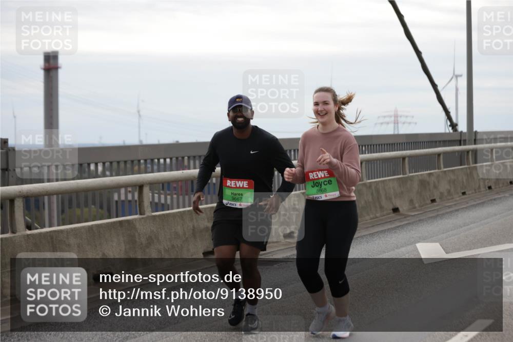 03.10.2025 - Köhlbrandbrückenlauf Jannik Wohlers http://msf.ph/oto/9138950 03.10.2025 16:09:29 Position 1 9667, 8668 meine-sportfotos.de